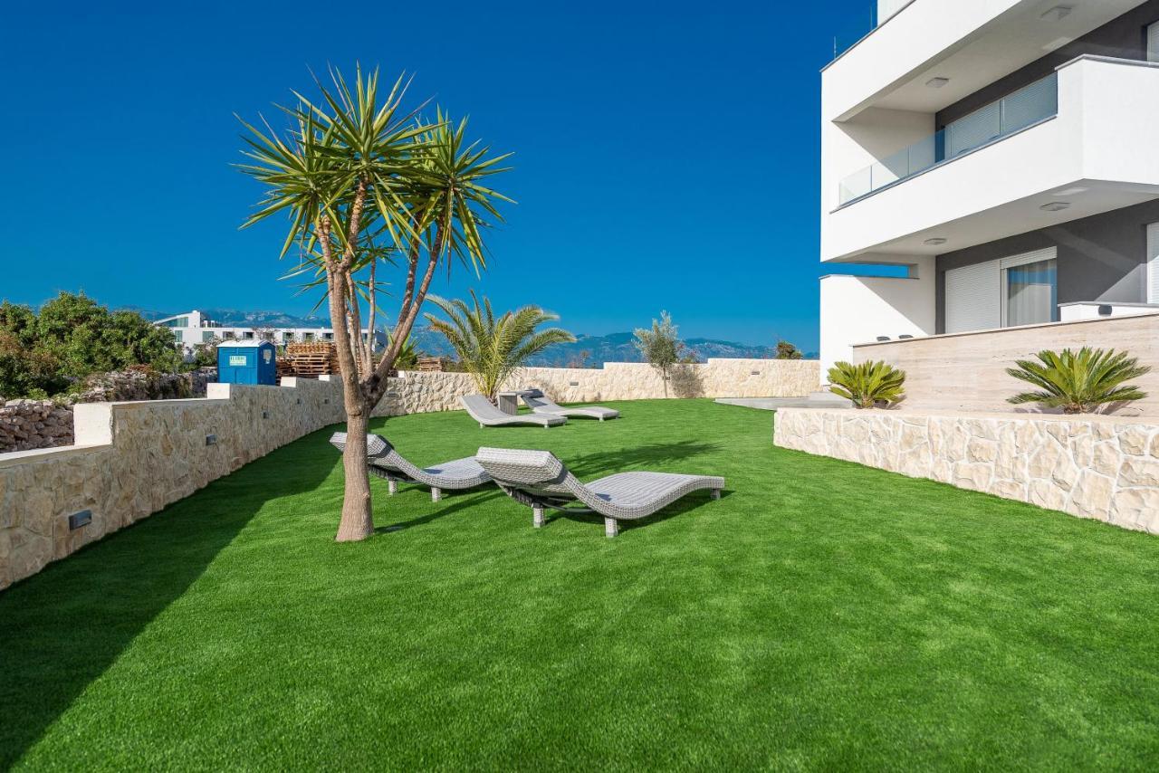 Apartments & Rooms Pool Villas Maris Novalja Dış mekan fotoğraf