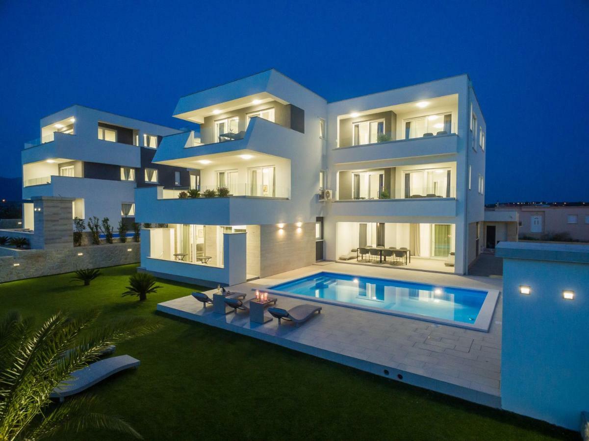 Apartments & Rooms Pool Villas Maris Novalja Dış mekan fotoğraf